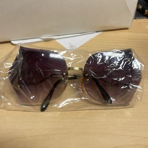 5 Pairs vintage sunglasses from the late 80s REDUCED - Picture 4 of 7